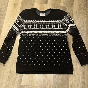 Black and White Patterned Winter Sweater